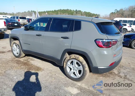 2024 Jeep Compass Sport 4X4 z USA, uszkodzony, nr VIN 3C4NJDAN7RT581789